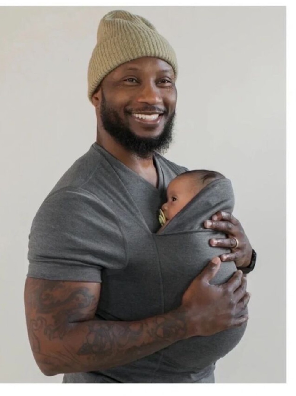 Lalabu Men’s Babywearing Shirt Gray V Neck
